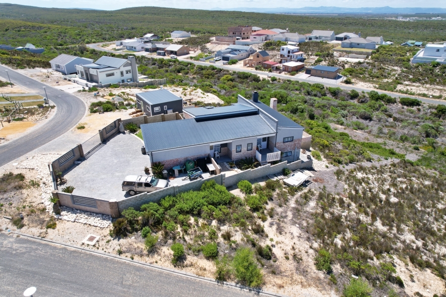 5 Bedroom Property for Sale in Struisbaai Western Cape